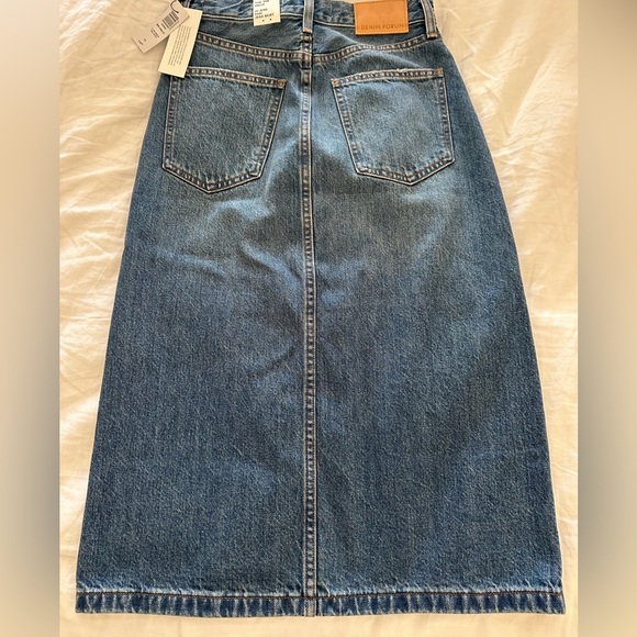 Aritzia Denim Forum The 90’s Halle Denim Skirt Size 24 - Picture 7 of 7
